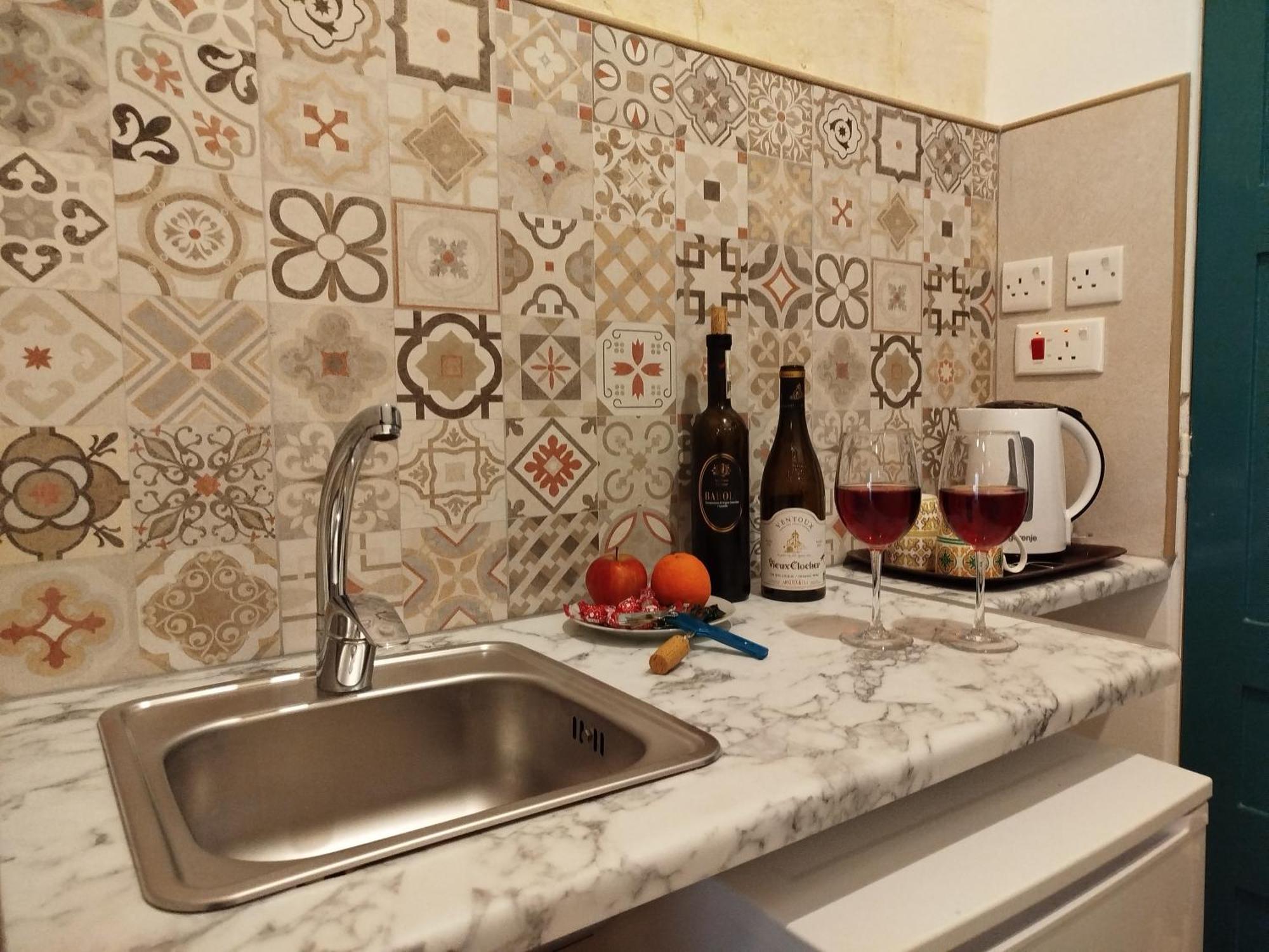 Limestone Sun Suites Sliema Værelse billede