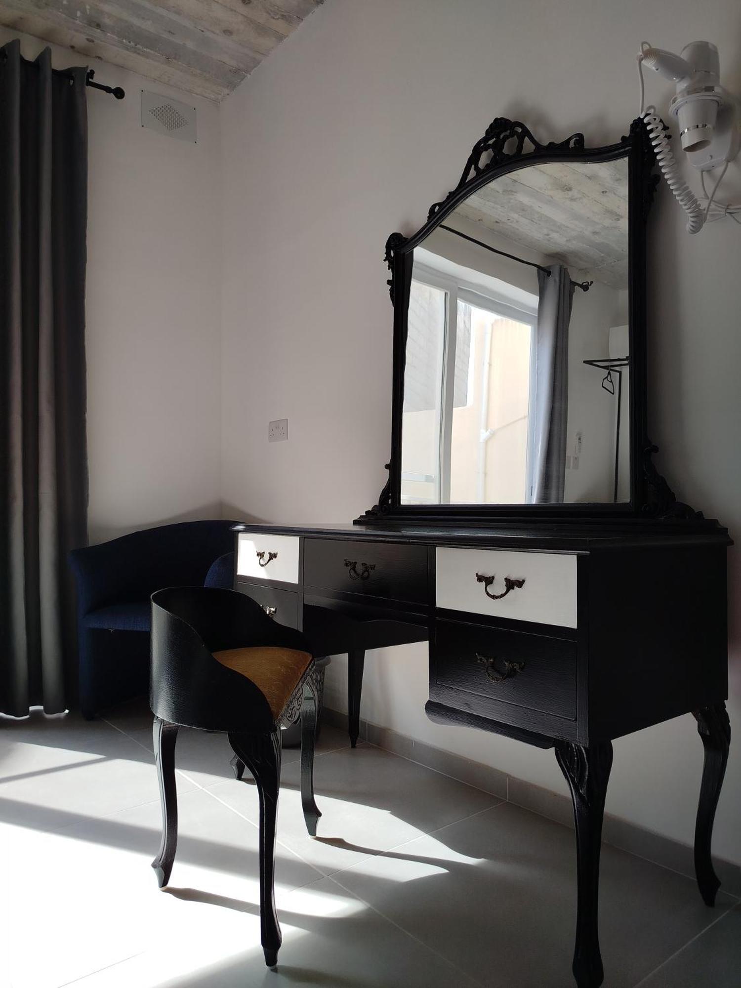 Limestone Sun Suites Sliema Eksteriør billede